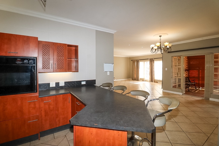 To Let 3 Bedroom Property for Rent in Flamwood North West